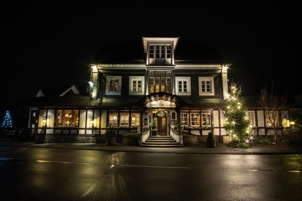 Lahntalhotel Feudingen บาด ลาสเฟอ ภายนอก รูปภาพ