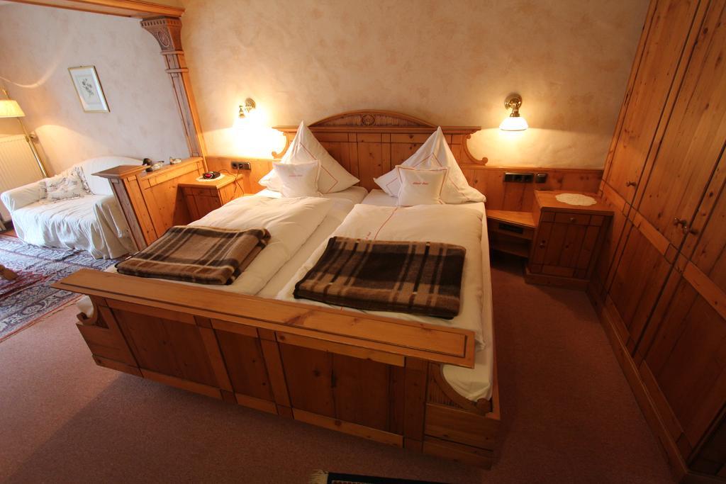 Lahntalhotel Feudingen บาด ลาสเฟอ ภายนอก รูปภาพ
