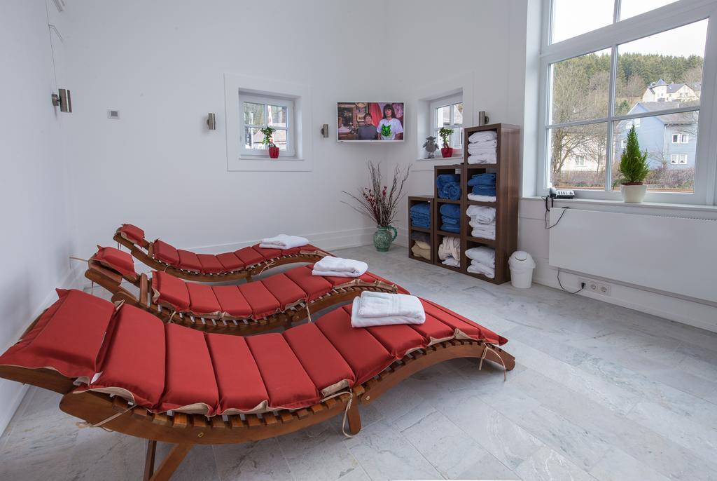 Lahntalhotel Feudingen บาด ลาสเฟอ ภายนอก รูปภาพ